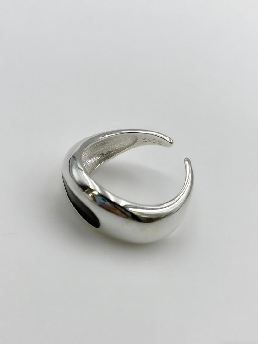 Silent Shadow Ring