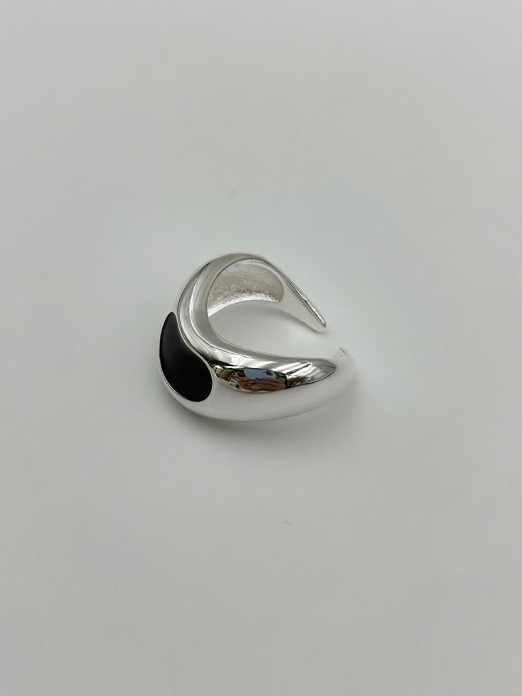 Silent Shadow Ring